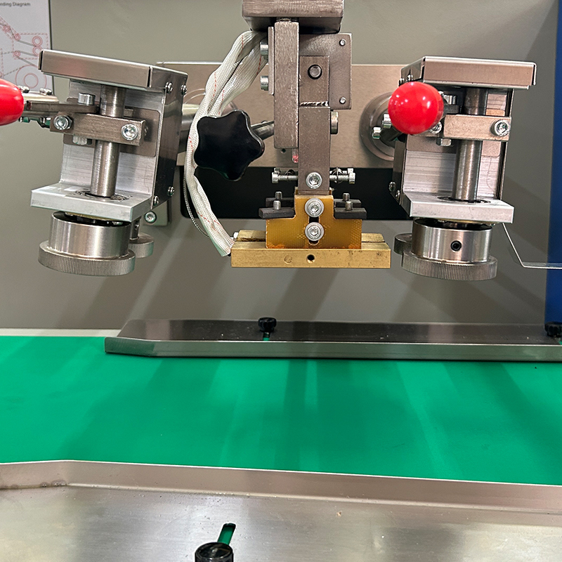 Máy đóng gói túi đệm tự động 30-80 gói/phút cho đóng gói thực phẩm